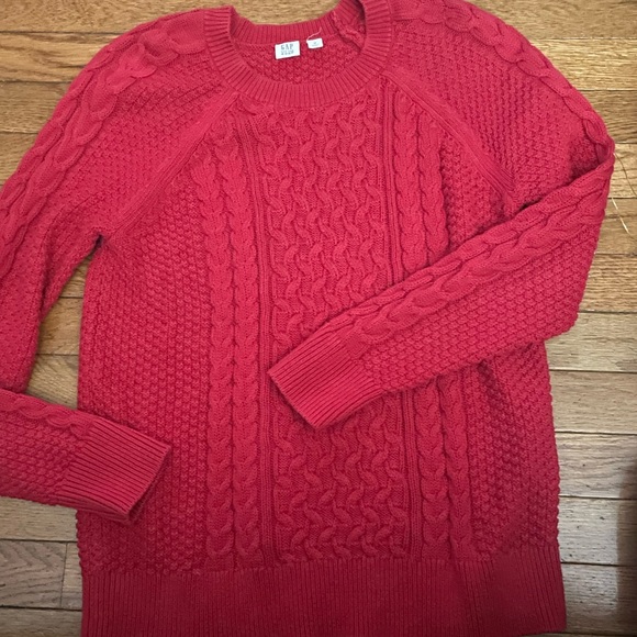 GAP Women's Vibrant Red Cable Knit Sweater - Picture 2 of 3